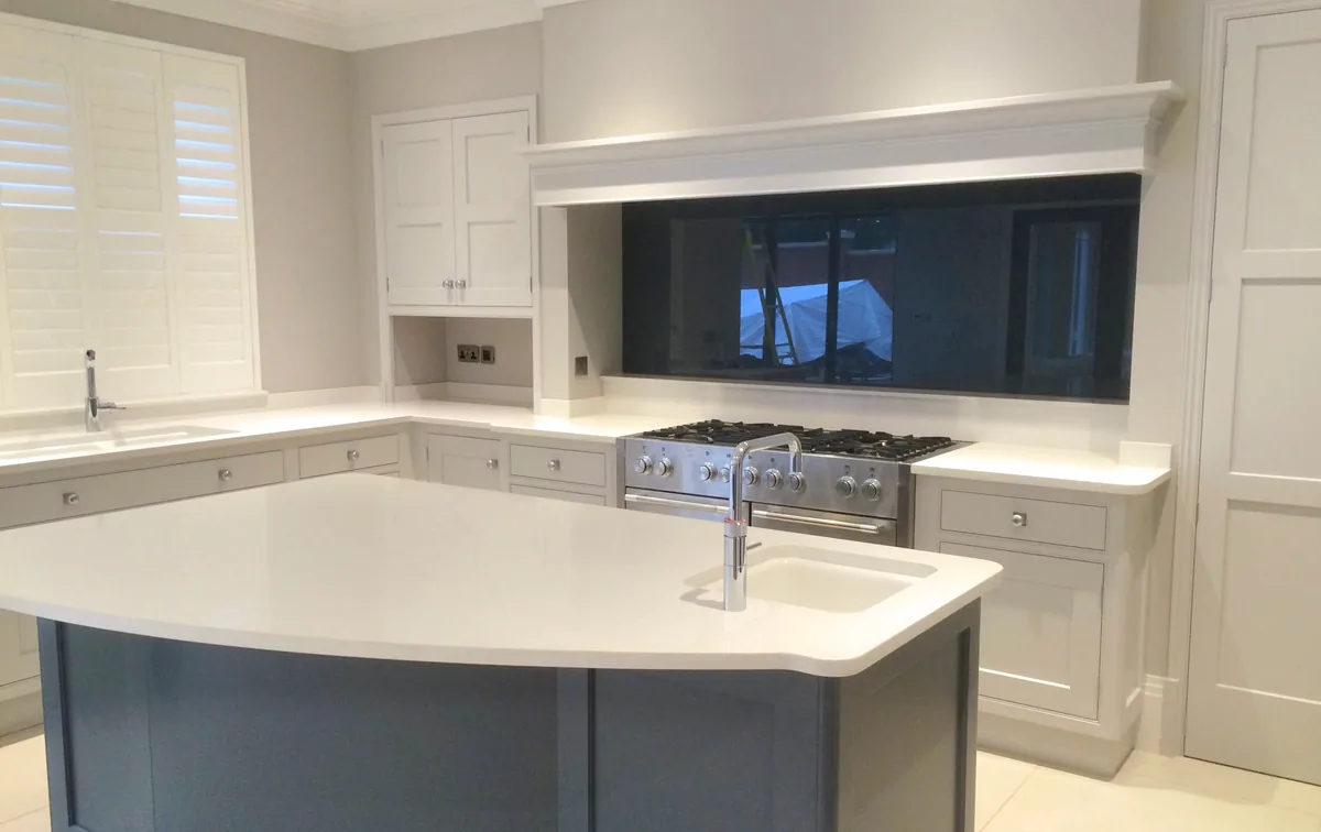 Bespoke glass installation by Fast Glass — project 12