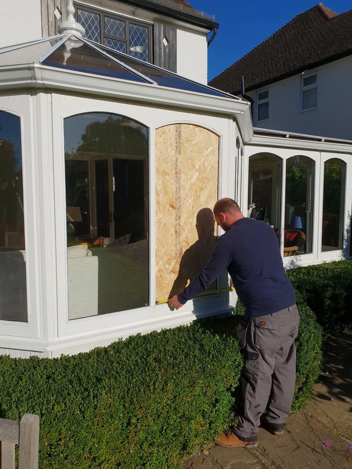Glass repair by Fast Glass in Surrey — project 1