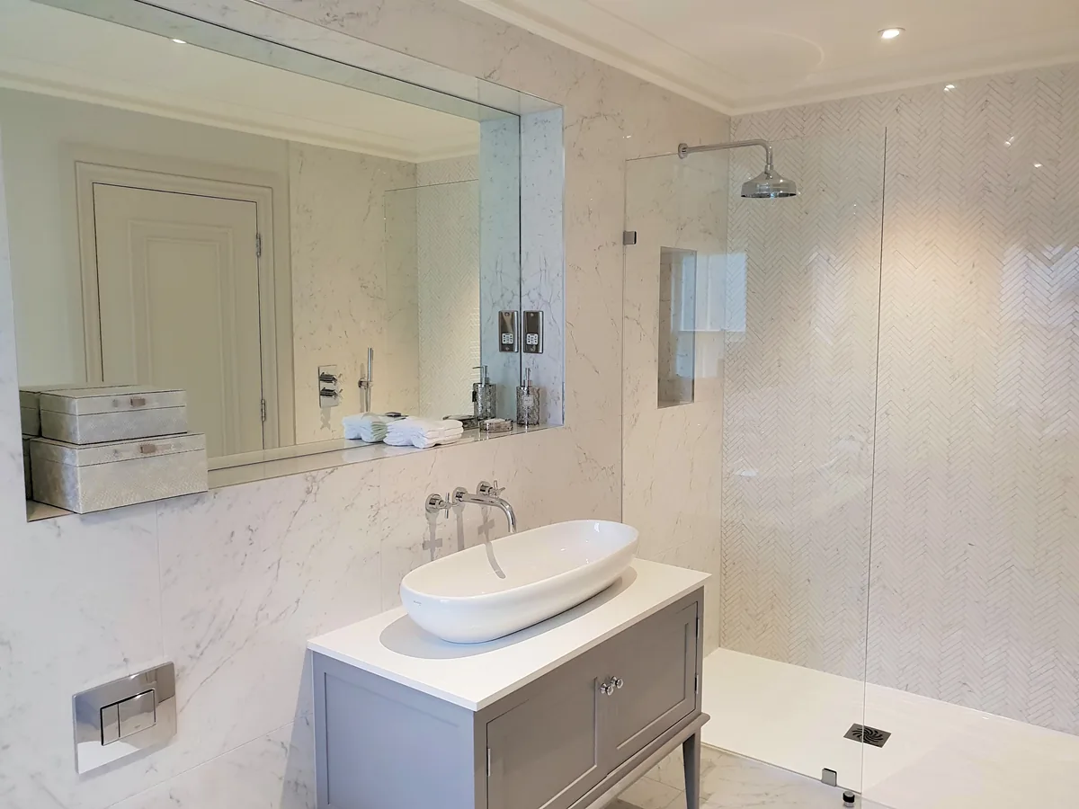 Bespoke frameless shower screen installed by Fast Glass — project 4