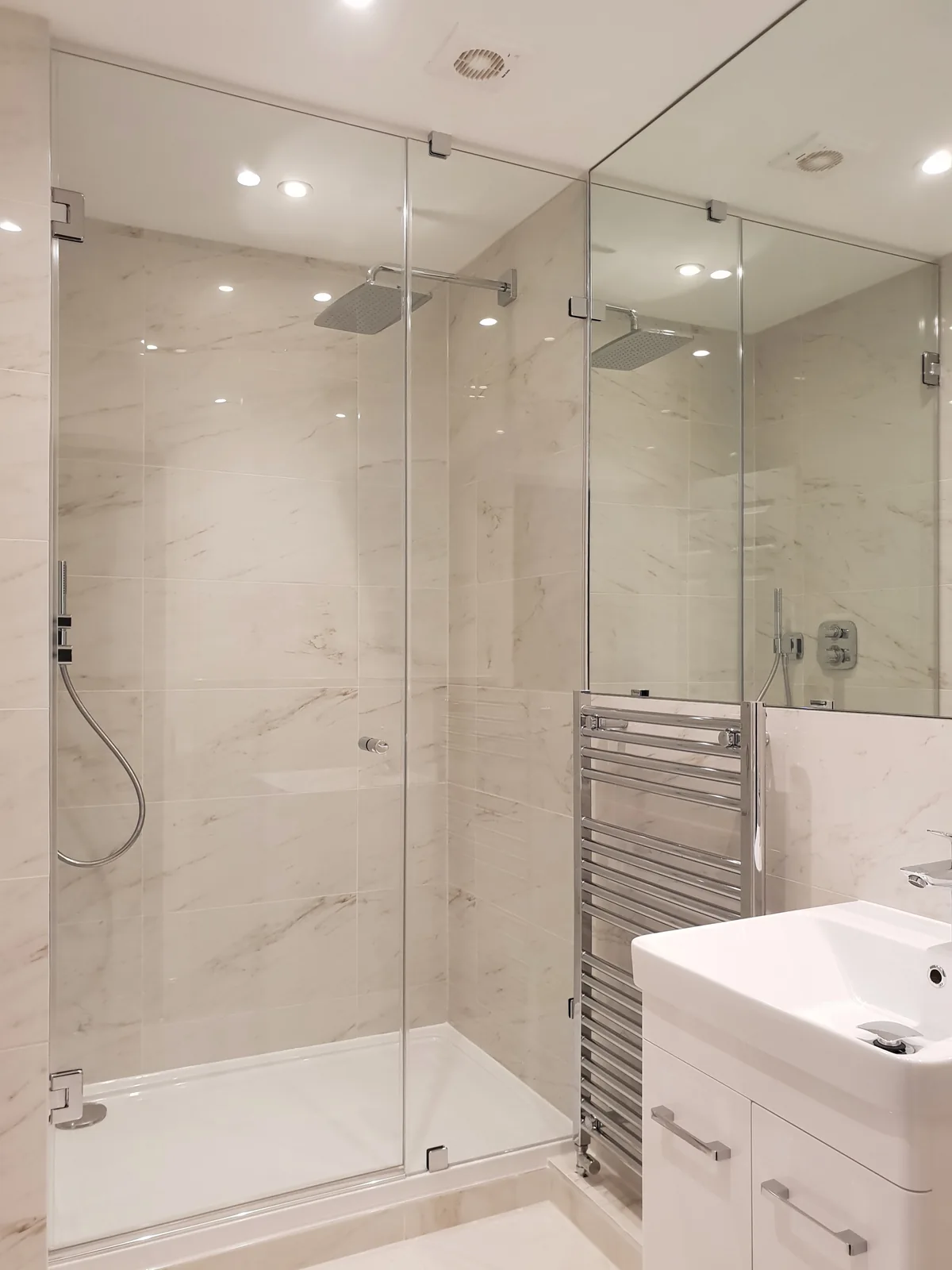Bespoke frameless shower screen installed by Fast Glass — project 6