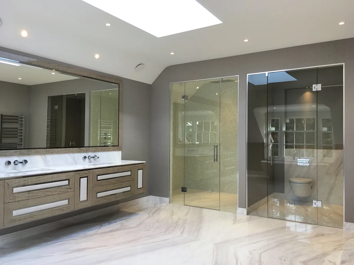 Bespoke frameless shower screen installed by Fast Glass — project 8
