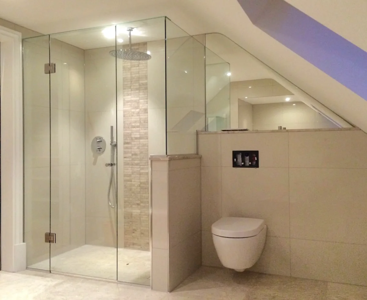 Bespoke frameless shower screen installed by Fast Glass — project 11