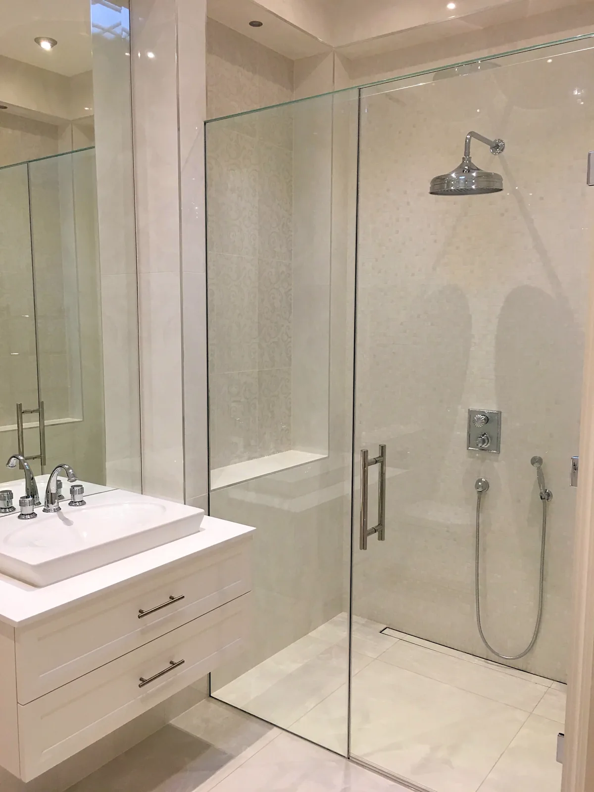 Bespoke frameless shower screen installed by Fast Glass — project 12